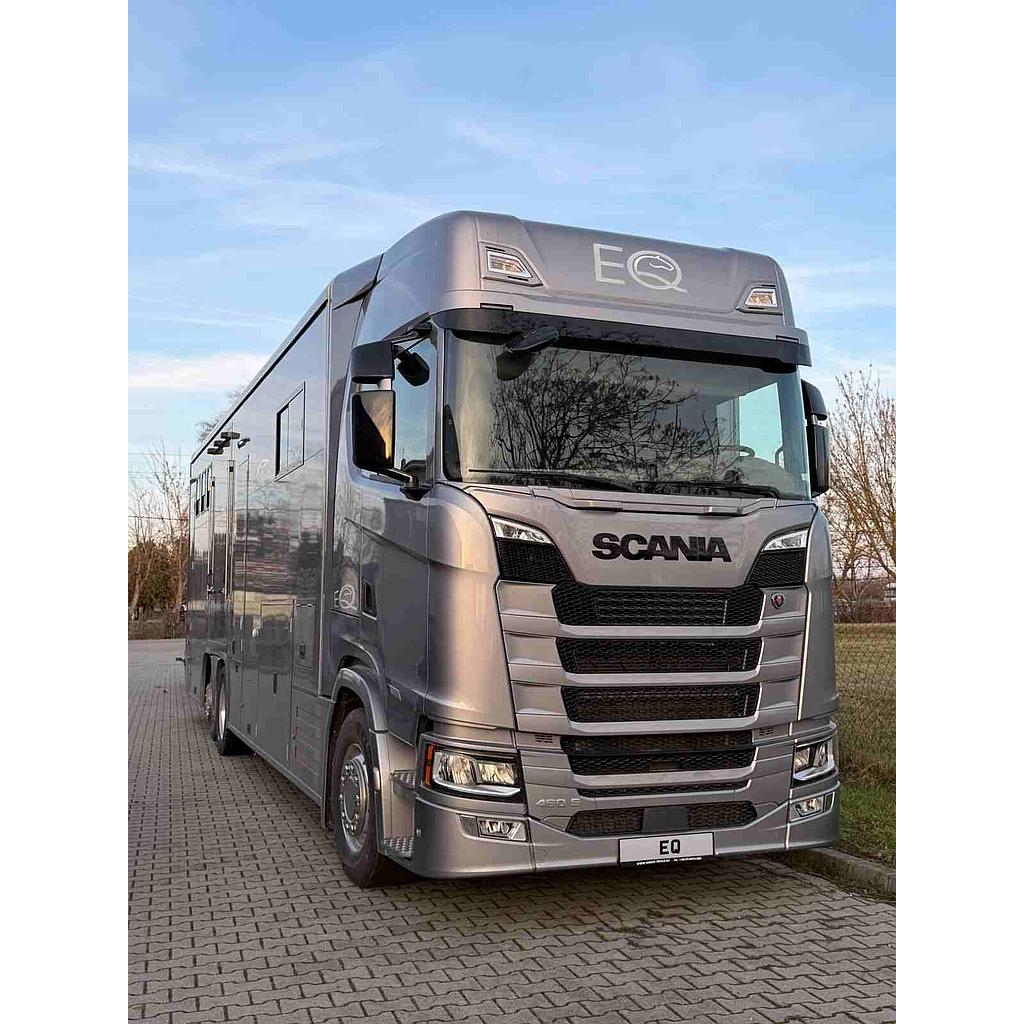 New build LHD Scania S460 Premium Luxury 26-tonne EQ-built horsebox. 6 stall / 6 berth