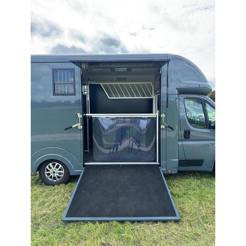 New-build LHD Citroen 3.5-tonne Professional horsebox. 2 stall