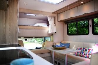 2025 EQ built Luxury 7.5 tonne horsebox. 3 stall. 4 berth