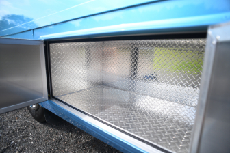 2025 EQ built Luxury 7.5 tonne horsebox. 3 stall. 4 berth