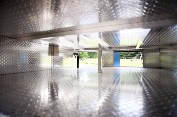 2025 EQ built Luxury 7.5 tonne horsebox. 3 stall. 4 berth