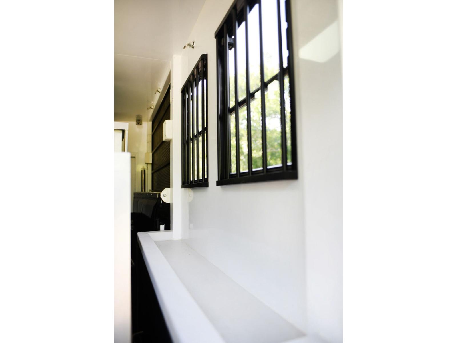 New build Scania Premium Luxury 26-tonne EQ-built horsebox. 5 stall / 6 berth