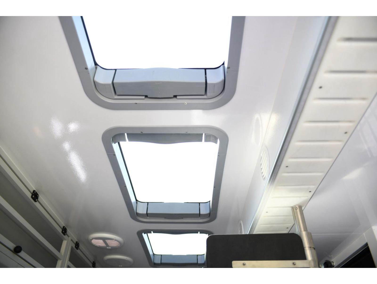 New build Scania Premium Luxury 26-tonne EQ-built horsebox. 5 stall / 6 berth