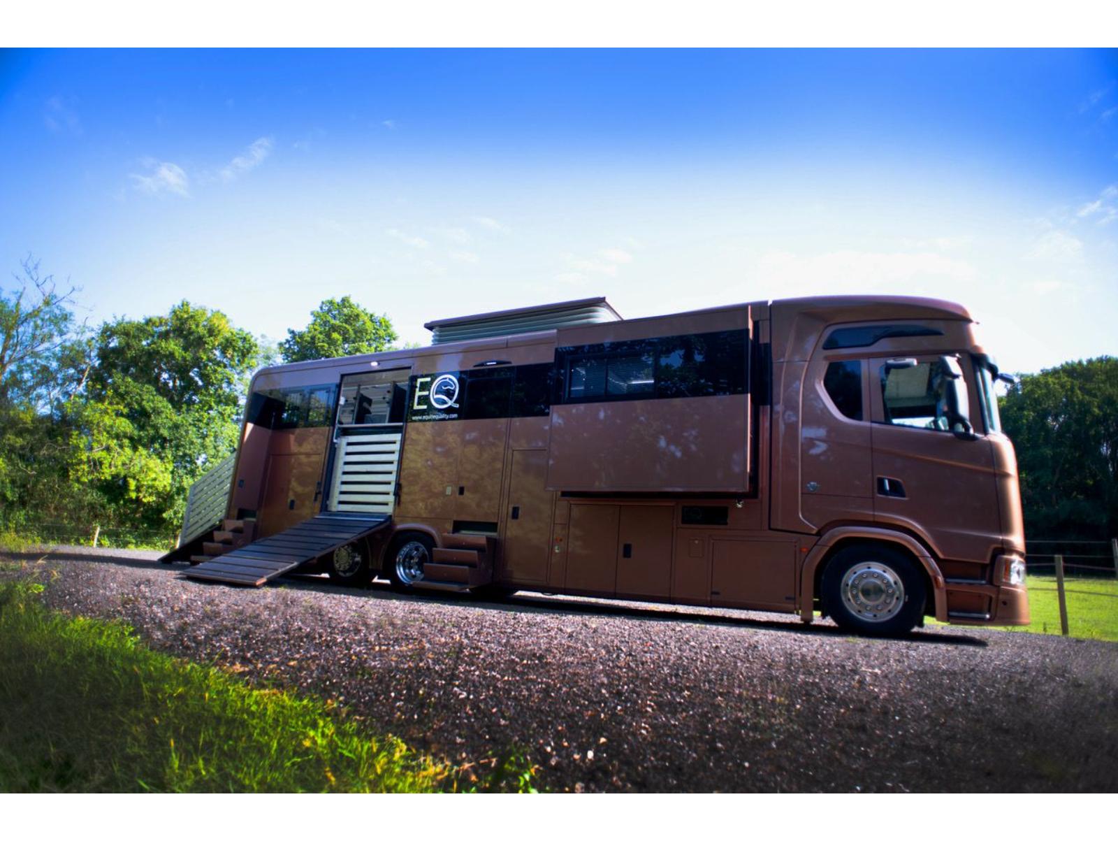 New build Scania Premium Luxury 26-tonne EQ-built horsebox. 5 stall / 6 berth