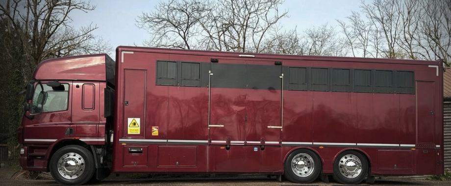 21-tonne DAF 10-stall Work Truck